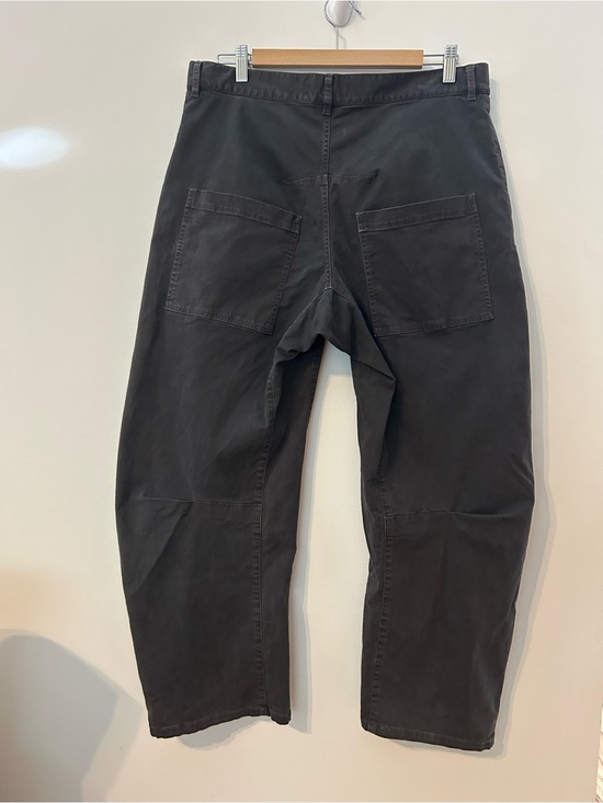 Nili Lotan Pants - Nili Lotan Carbon Shon Barrel Leg Pant | Size 8 | Issue 2609988 |